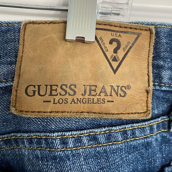 EUC MEN’S GUESS DISTRESSED MEDIUM JEANS DESMOND RELAXED FIT 36x32 - Picture 7 of 14